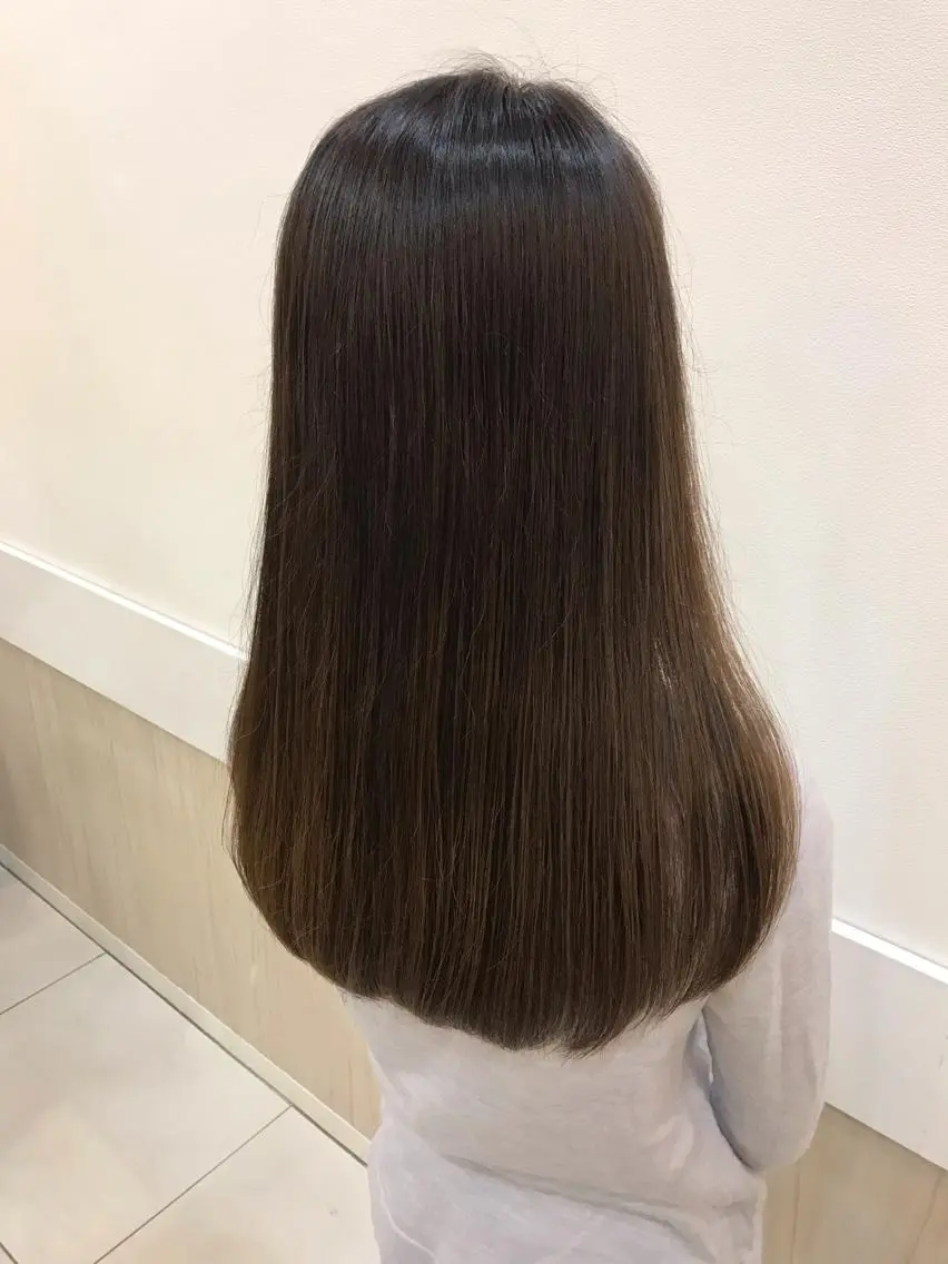 ロング カラー カット ヘアカラー yukari 艶髪ヘアのヘアスタイル