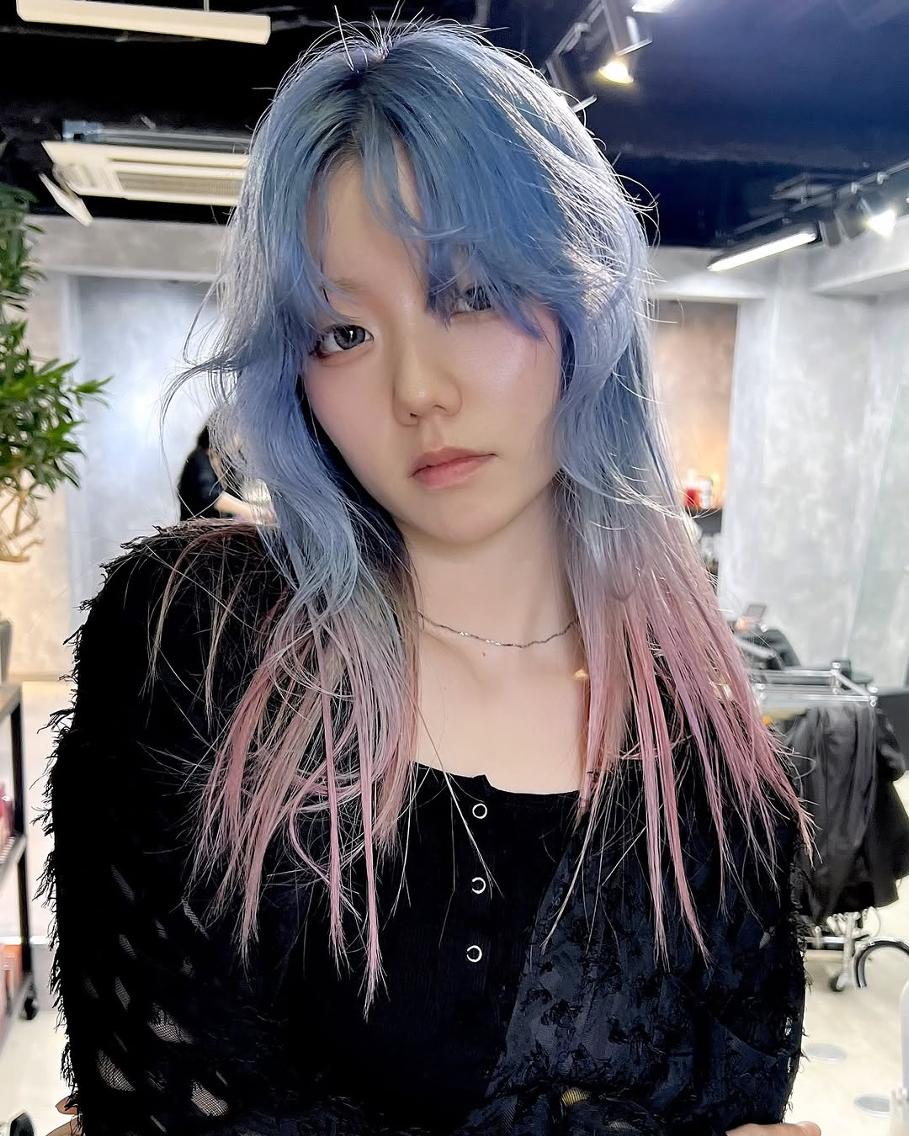 ミディアム カラー レイヤーカット ウルフカット ウルフ/レイヤー /ブリーチ/心斎橋のヘアスタイル