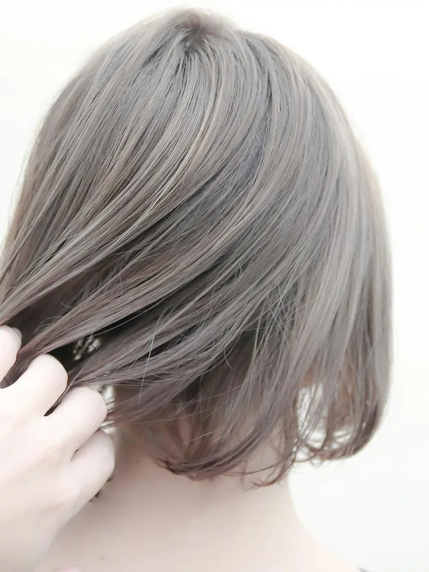 ショート カラー ブリーチ ハイライトカラー ハイライト THE USUAL ユージュアルのヘアスタイル