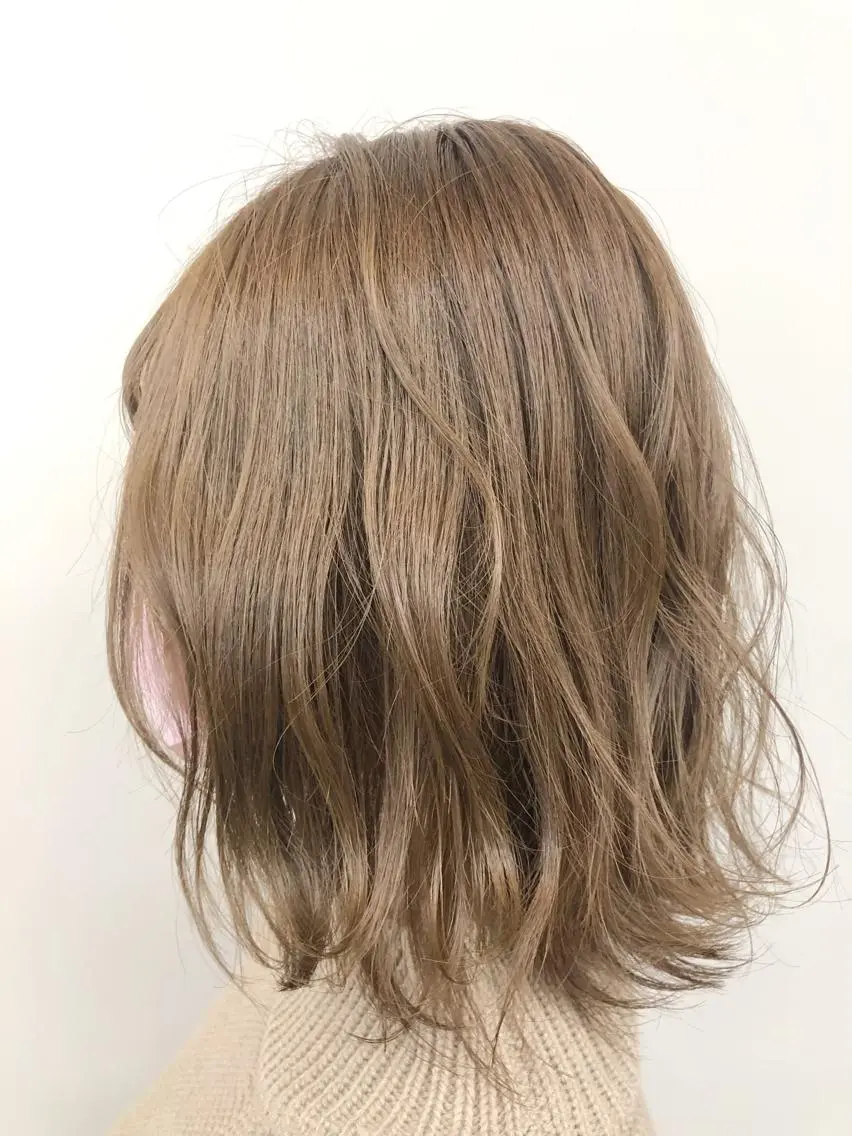 ミディアム カラー アッシュ ベージュカラー 代表 YUKI ☆のヘアスタイル