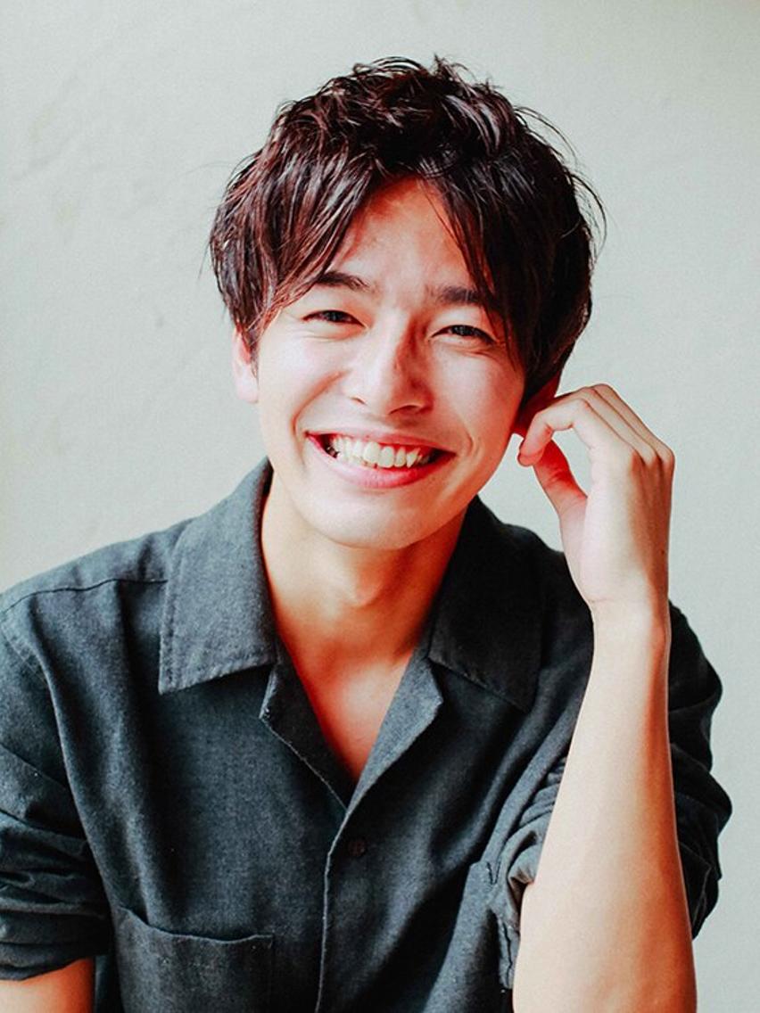 ショート メンズ アップバング コンマヘア フェードカット マッシュ スキンフェード トップスタイリスト ✨KIRIKA中野✨のヘアスタイル