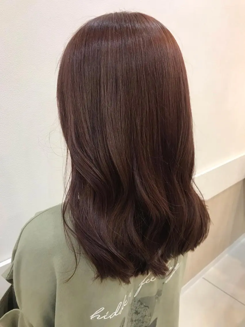 ミディアム カット ヘアカラー yukari 艶髪ヘアのヘアスタイル