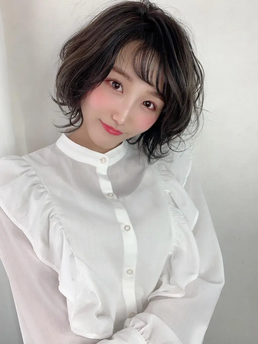 ショート カラー Luxbe hakataのヘアスタイル