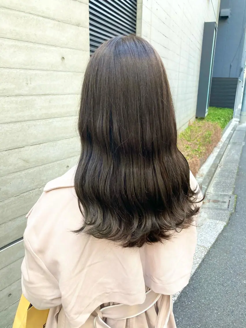 セミロング ヘアカラー トリートメント ✨色持ちの良い艶 カラー✨蟹江真世のヘアスタイル