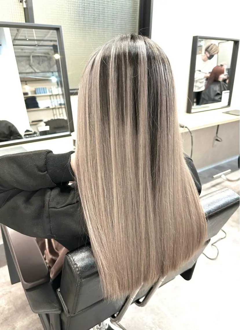ロング シールエクステ エクステ ハイライト レイヤーカット ヘアカラー シール、 ハネエクステのヘアスタイル