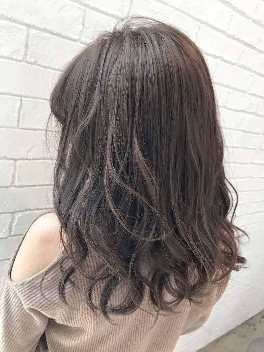 セミロング カラー アッシュ ブルーカラー ブルーアッシュ 透明感カラー 【透明感、艶髪】西村 有司のヘアスタイル
