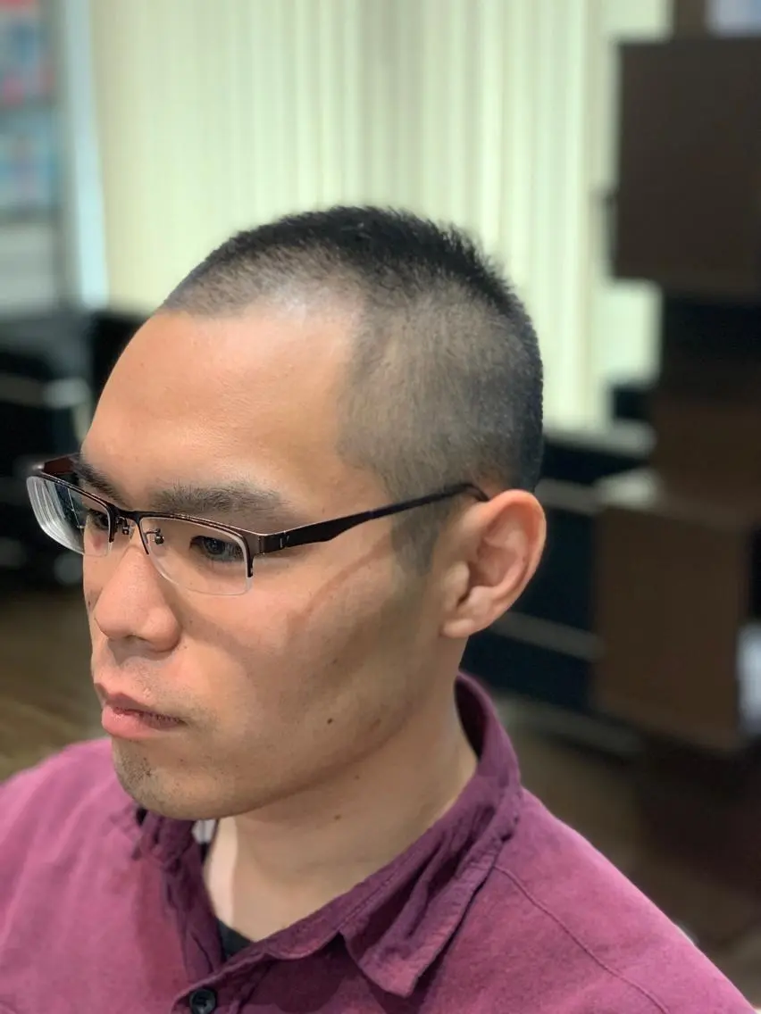 ショート メンズ 二本木 秀成のヘアスタイル