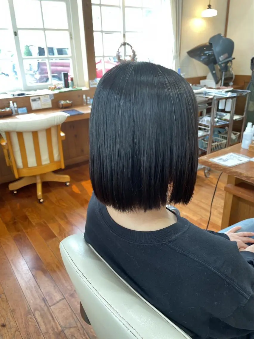 ミディアム パーマ カット 縮毛矯正 トリートメント 川田 理紗子のヘアスタイル
