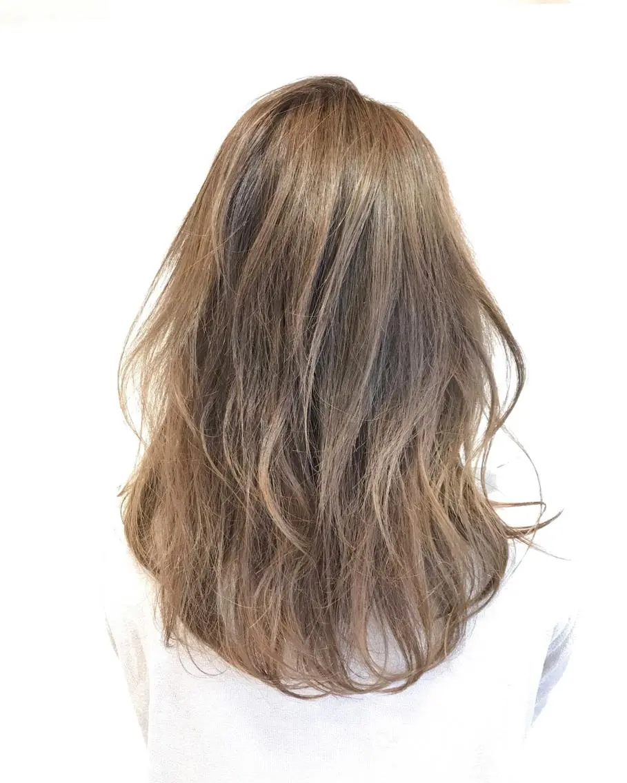 ミディアム カラー ベージュカラー イルミナカラー ヘアカラー トリートメント Miru by INCE HAIRのヘアスタイル