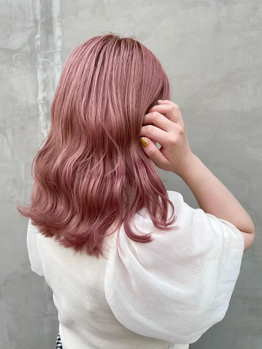 セミロング カラー ブリーチ ピンクカラー ブリーチなしカラー ダブルカラーエクステのヘアスタイル