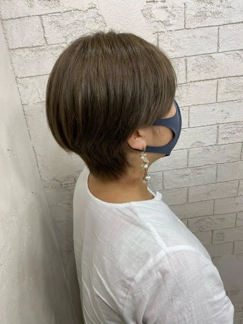 ショート カラー グレージュ グレージュ達人/赤み 消し/ブリーチ/岩崎のヘアスタイル