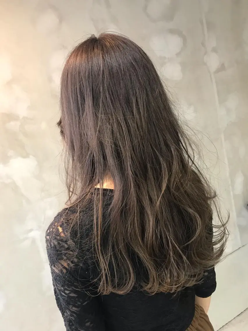 ロング カラー Rayt hair レイトヘアーのヘアスタイル