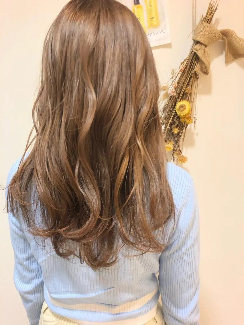 ロング カラー カット ヘアカラー 松佐 ゆかりのヘアスタイル