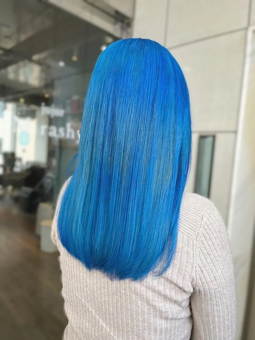 セミロング Mirashy 成田のヘアスタイル
