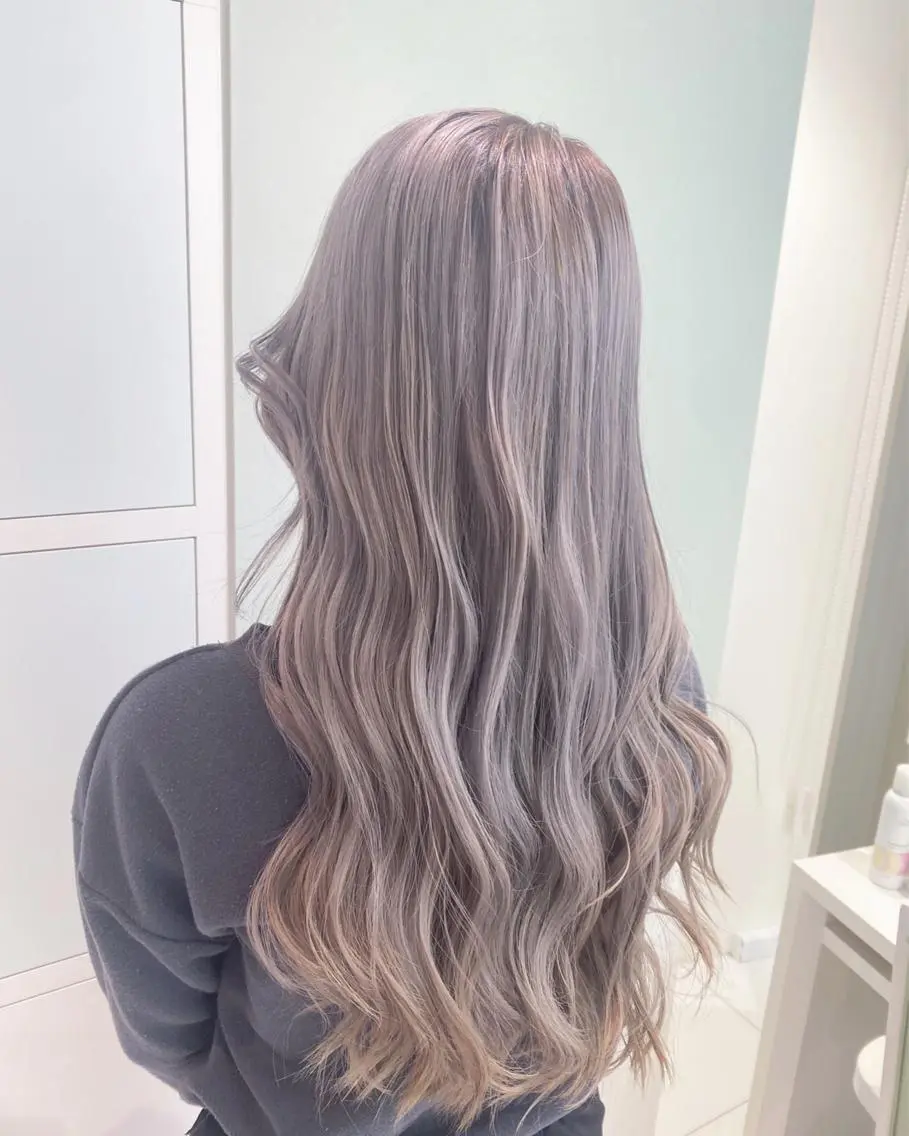 ロング カラー ヘアカラー カマチョ タイスのヘアスタイル