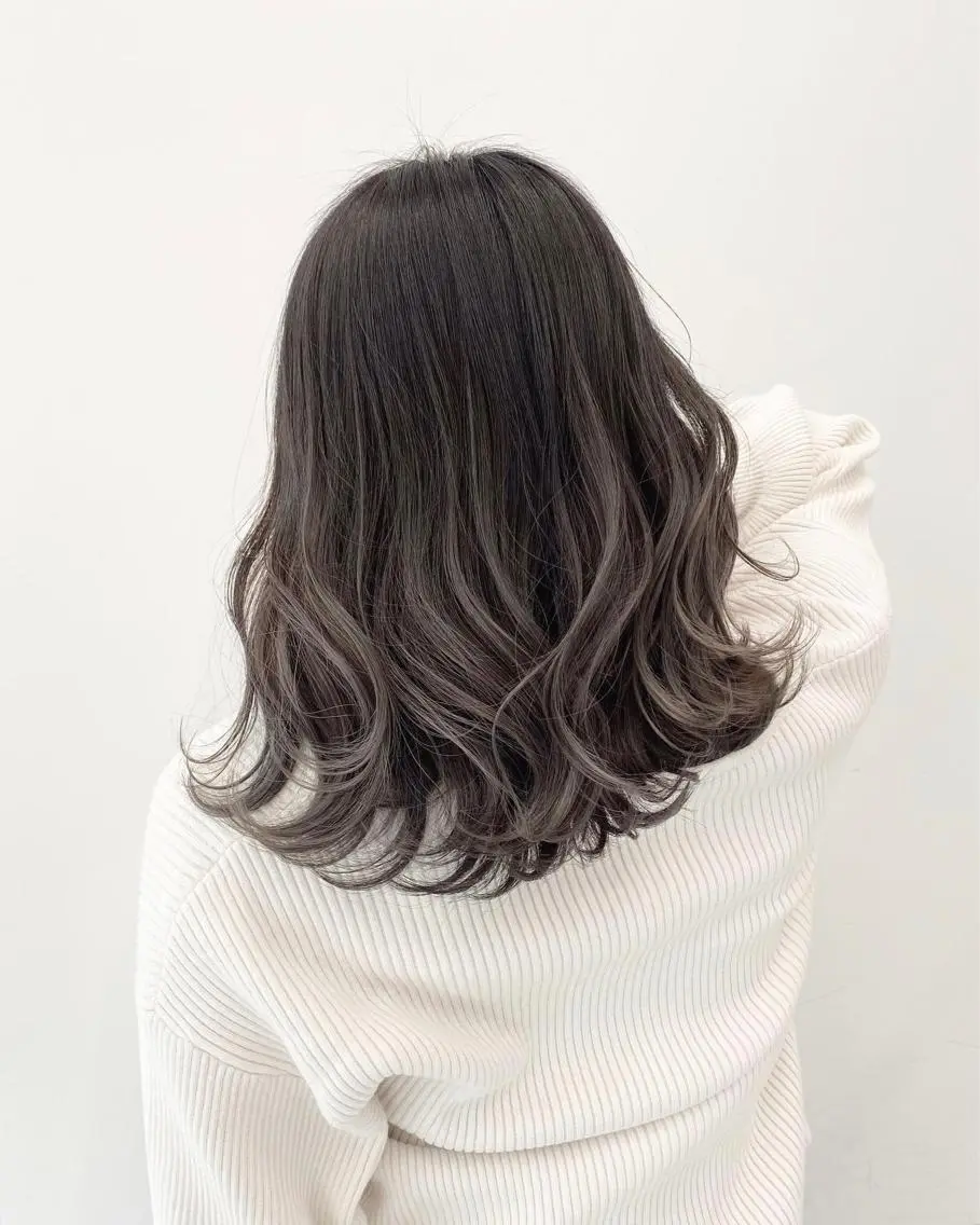 セミロング カラー パーマ ヘアアレンジ 【公式】amble luxe池袋東口🩷のヘアスタイル