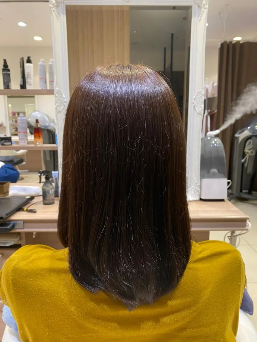 セミロング カラー まとまる艶髪艶カラー 🤍内田さわか🎀のヘアスタイル