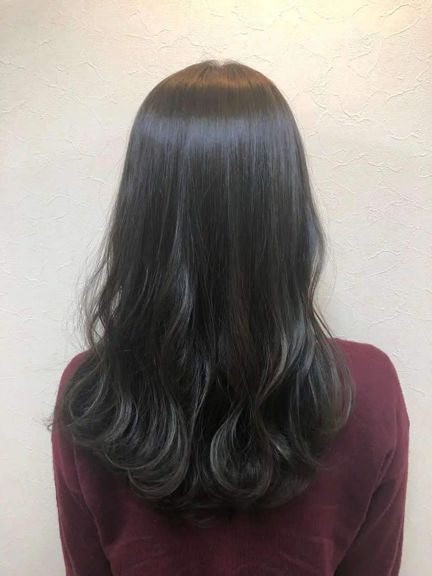 ロング 山口 栞奈のヘアスタイル
