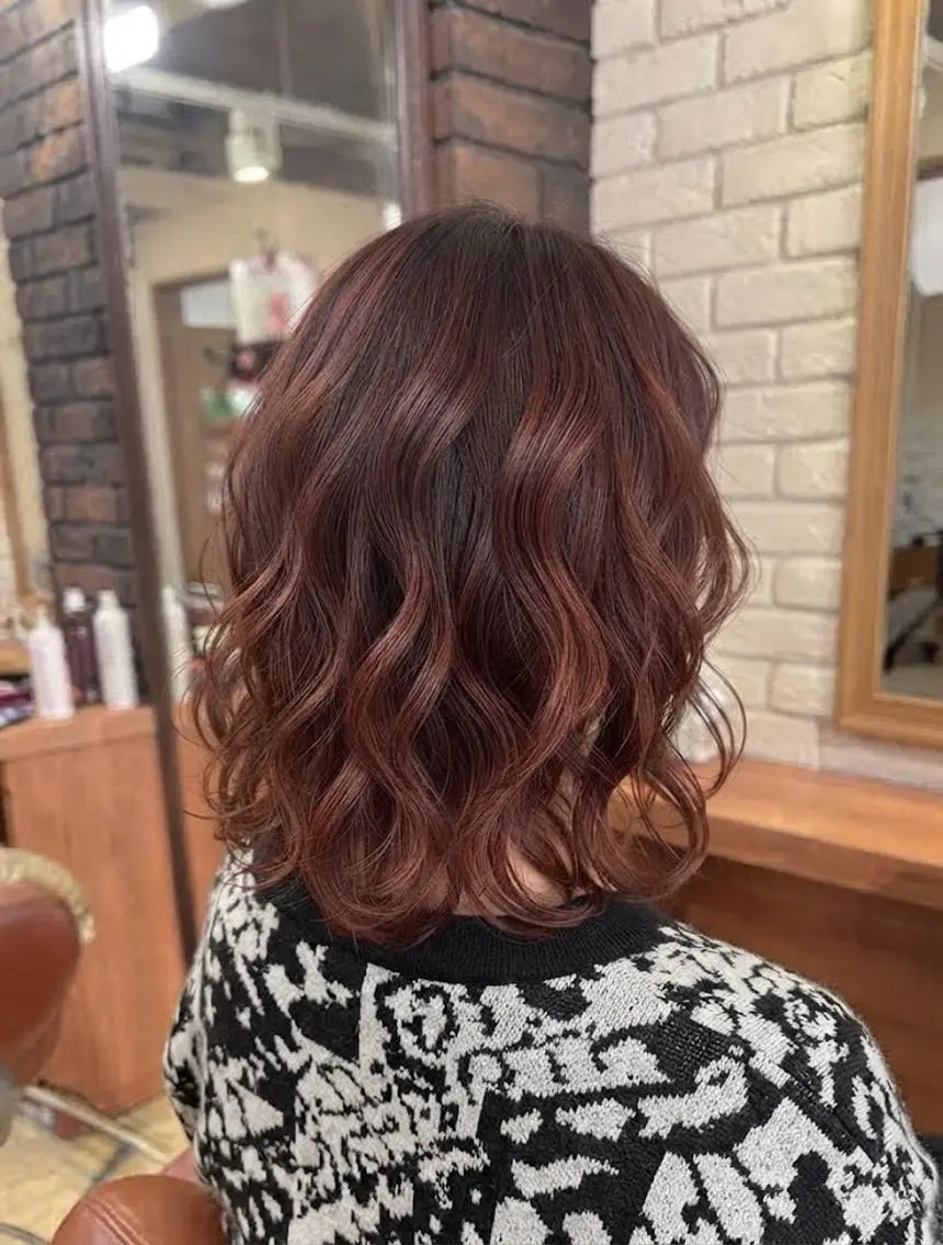 ミディアム カラー レイヤーカット カット ヘアカラー トリートメント ヘッドスパ flencia 丸 和博|カットのヘアスタイル