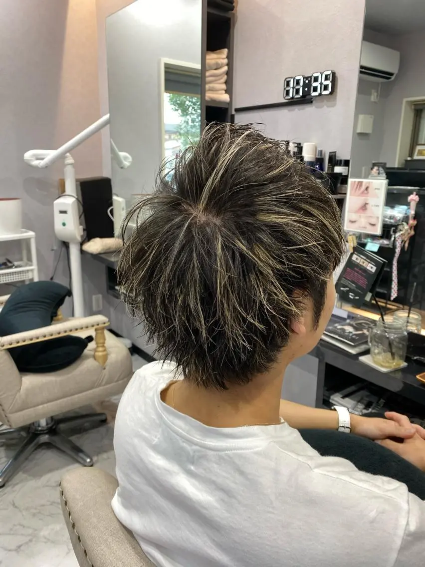 ショート ヘアカラー FAVORE 【ファヴォーレ】のヘアスタイル