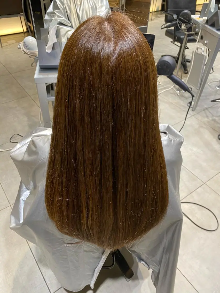 ロング カラー ベージュカラー ブリーチ ブリーチなしカラー オタクギャル美容師 💫三小田 千容のヘアスタイル
