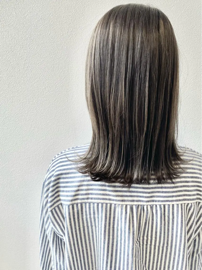 ミディアム ヘアカラー トリートメント MYRTLE TSUNODAのヘアスタイル