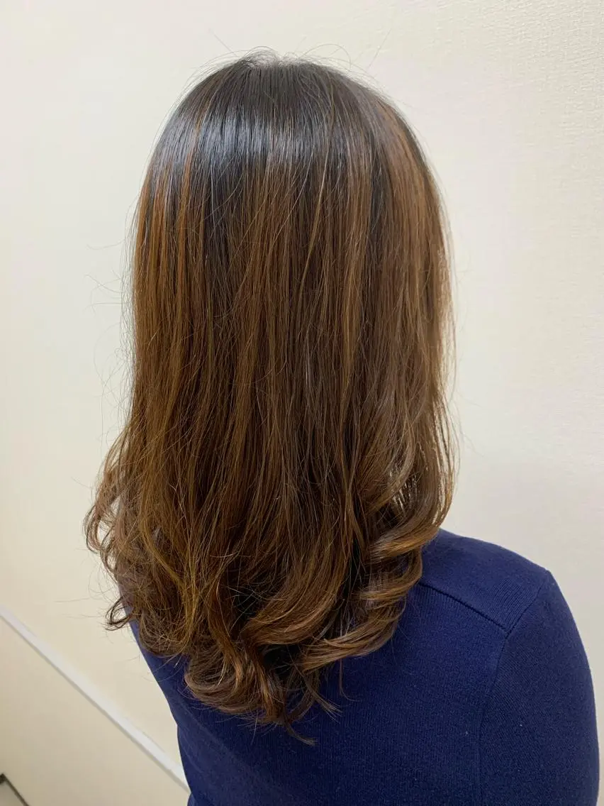 セミロング パーマ 🫧透明感カラー🫧 美髪矯正🫧チサトのヘアスタイル