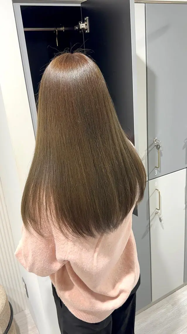 セミロング カラー ベージュカラー オリーブベージュ ヘアカラー トリートメント 健太郎 髪質改善/透明感のヘアスタイル