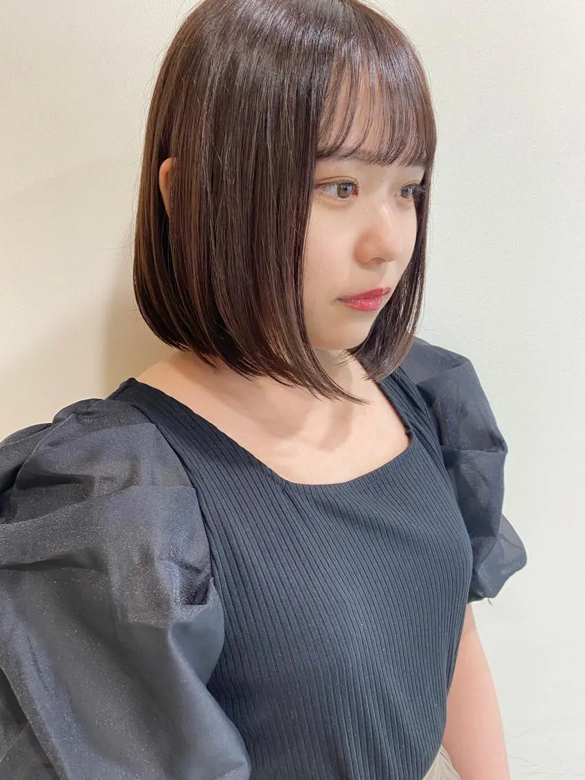 ショート カラー くびれレイヤー/艶 カラー　MADOKAのヘアスタイル