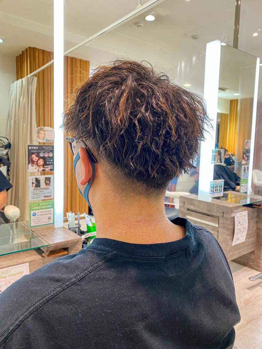 パーマ メンズ カット パーマ トリートメント スパイラル波巻き パーマ井本汰壱のヘアスタイル