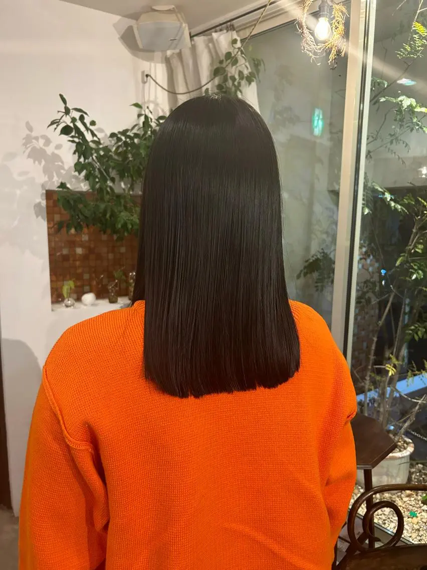 セミロング 谷澤 朋佳のヘアスタイル