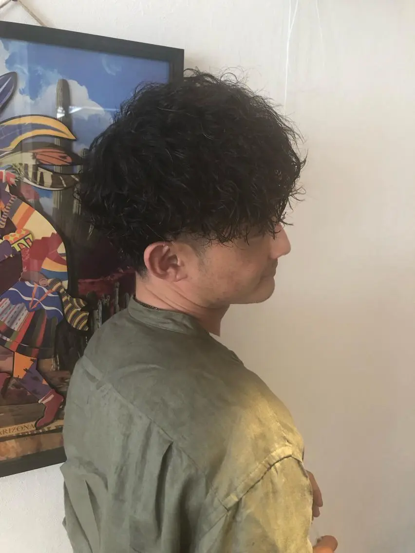 ショート パーマ メンズ メンズパーマ スパイラルパーマ 吉田 俊輔のヘアスタイル