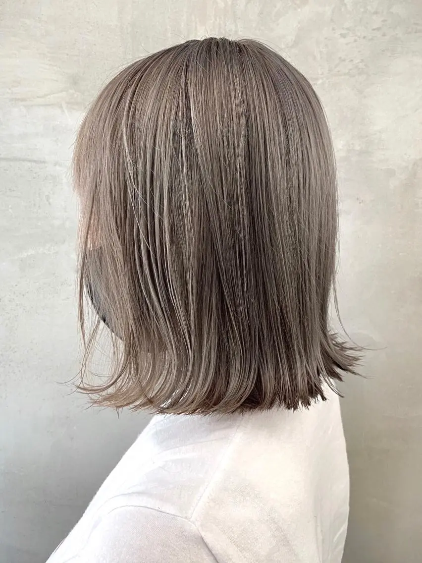 ミディアム カラー ブリーチ グレージュ ヘアカラー トリートメント 🫧透明感カラー🫧 OIKAWAのヘアスタイル