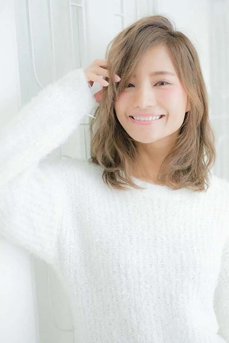 セミロング 髪質改善ayame 横山諒のヘアスタイル