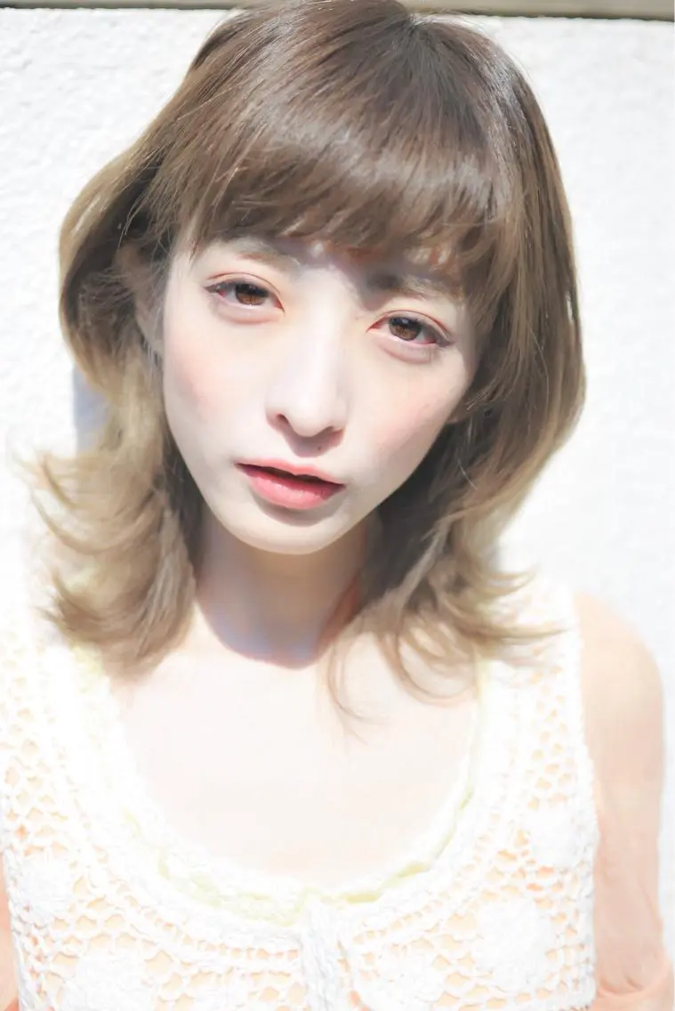ミディアム カラー アッシュ ベージュカラー モテ髪透明感❤️ デイズヘアカラーのヘアスタイル