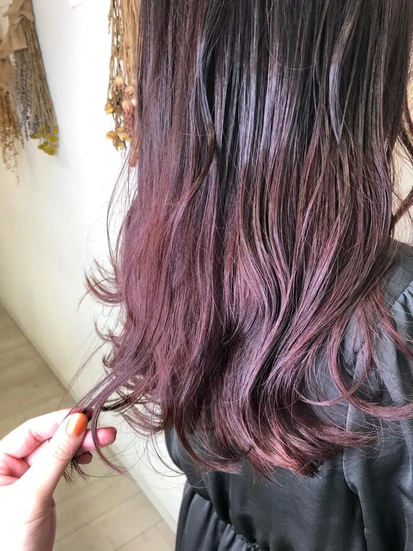 ロング ヘアカラー トリートメント 松佐 ゆかりのヘアスタイル