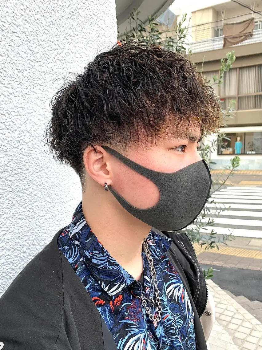 ショート パーマ ヘアアレンジ メンズ メンズパーマ メンズツイストパーマ ツイストスパイラルパーマ 波巻きパーマ スパイラルパーマ メンズパーマ職人 加藤 弘貴のヘアスタイル