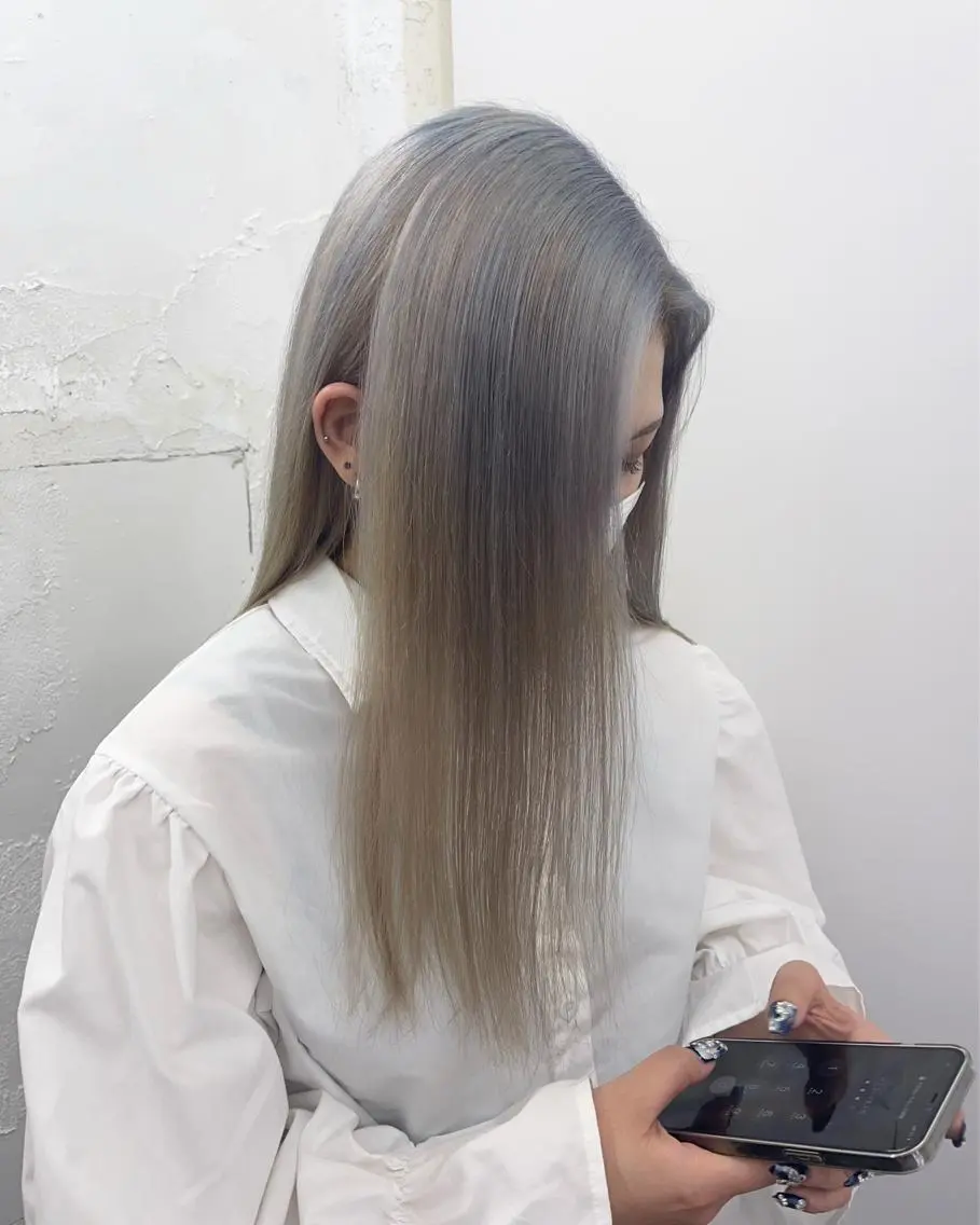 セミロング カラー ブリーチ ヘアカラー トリートメント ハナ💎中韓/艶髪 ハイトーン/エクステのマツエク・マツパデザイン