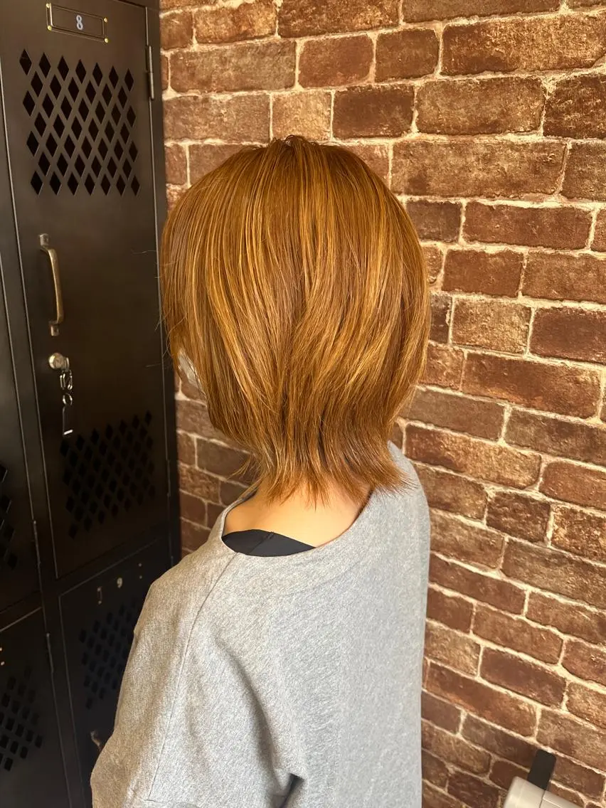 セミロング カラー パーマ ヘアアレンジ メンズ キッズ ネイル マツエク・マツパ アイブロウ メンズパーマ セミロングパーマ ブラウンカラー ケアカラー 透明感カラー 久木原 ゆりのヘアスタイル