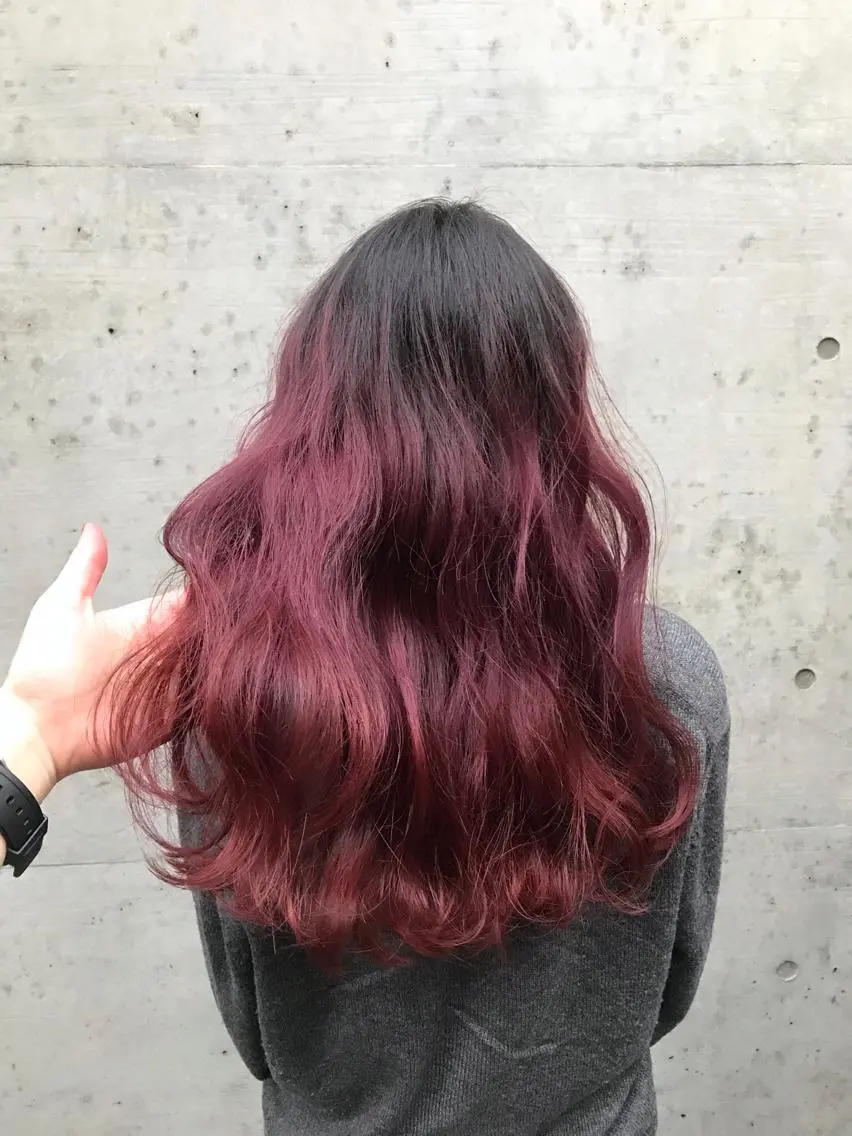 ロング カラー ブリーチ グラデーションカラー ピンクカラー 色落ちまでキレイに! !女性サロンのヘアスタイル