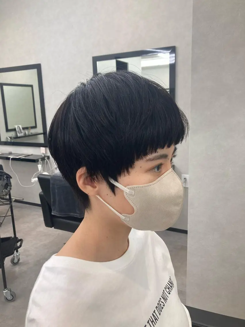 ショート カラー カット ヘアカラー トリートメント 鈴木 翔偉のヘアスタイル