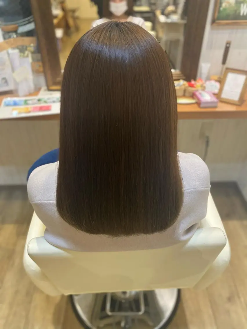 セミロング 縮毛矯正 武田 悠生乃のヘアスタイル
