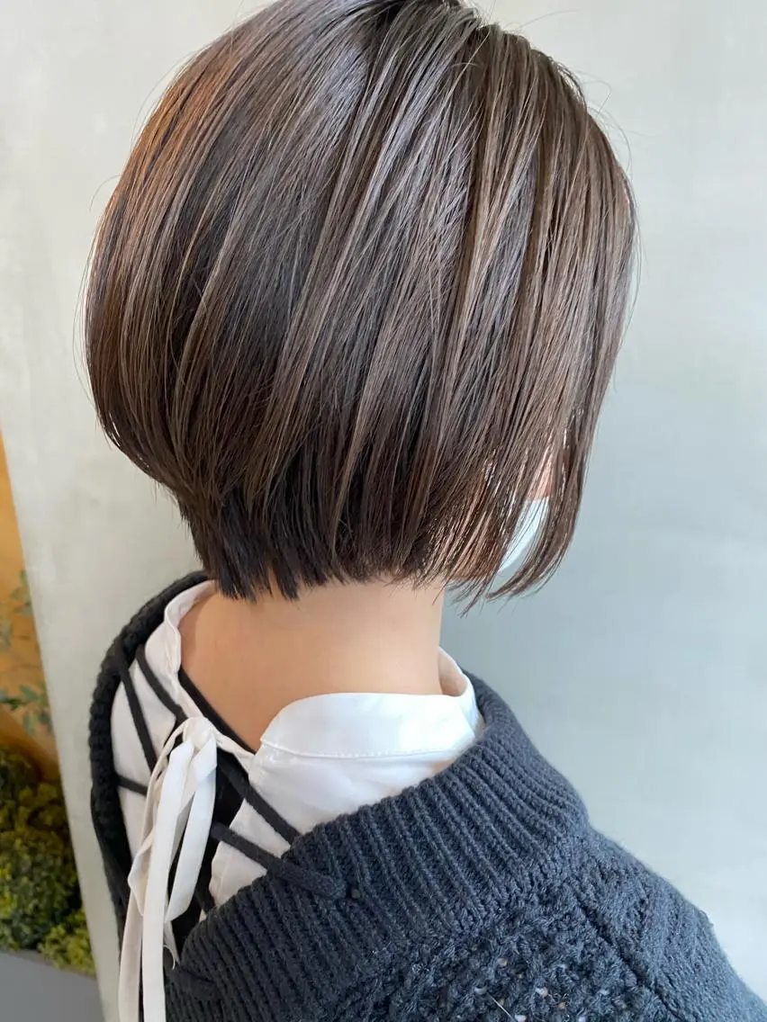 ショート カラー ヘアアレンジ マツエク・マツパ 透明感カラー ハイライトカラー 外国人風カラー ハイライト レイヤーカット 夜23時まで予約🉑 reverieあきらのヘアスタイル