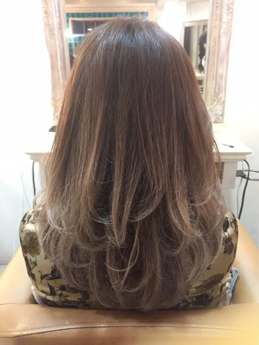 セミロング a r i s aのヘアスタイル