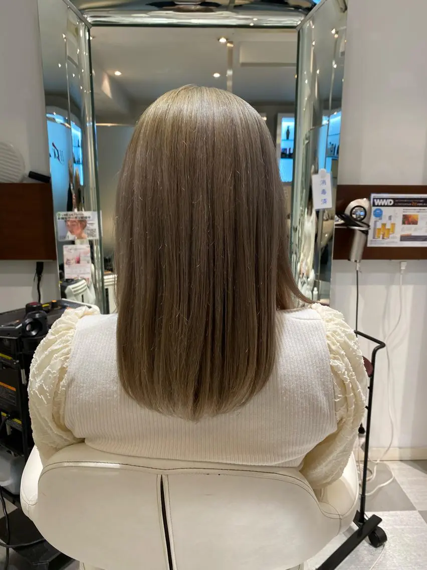 ミディアム トリートメント コテ巻き風パーマ 藤澤　知彌のヘアスタイル