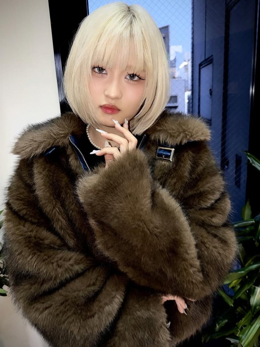 ミディアム カラー ショートボブ ブロンド ボブ レイヤーカット ウルフカット ウルフ/レイヤー /ブリーチ/心斎橋のヘアスタイル