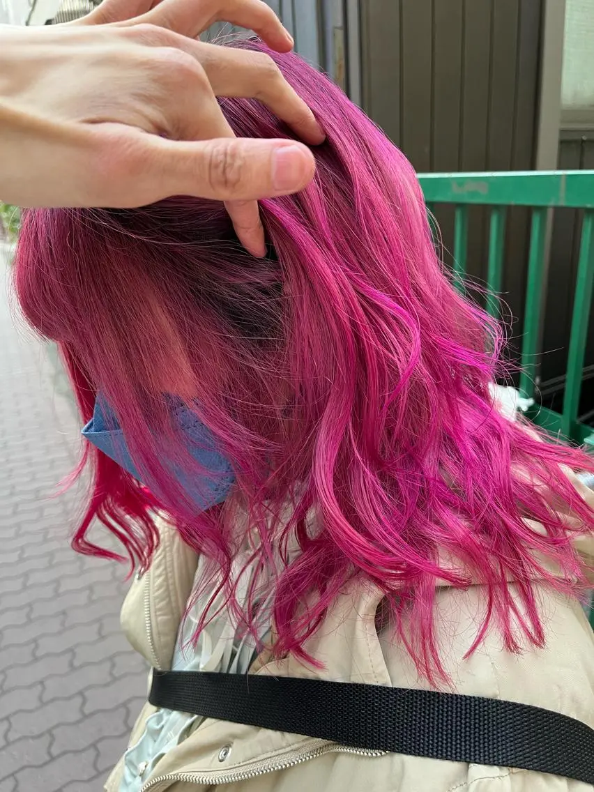 セミロング カラー ショートボブ アッシュ バレイヤージュ ミストバング ベージュカラー カット ヘアカラー トリートメント 原宿サロン代表 デザインカラー伊藤卓のヘアスタイル