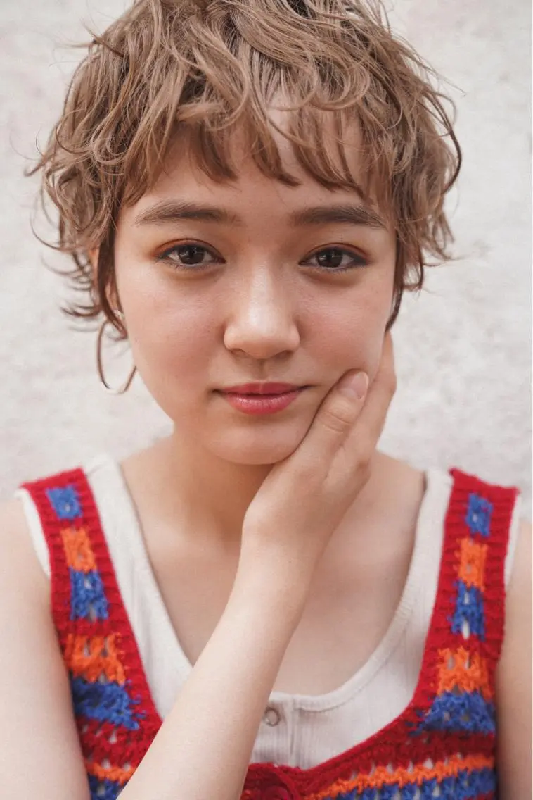 ショート カラー ショートヘア レイヤーカット ハッシュレイヤー特化のヘアスタイル