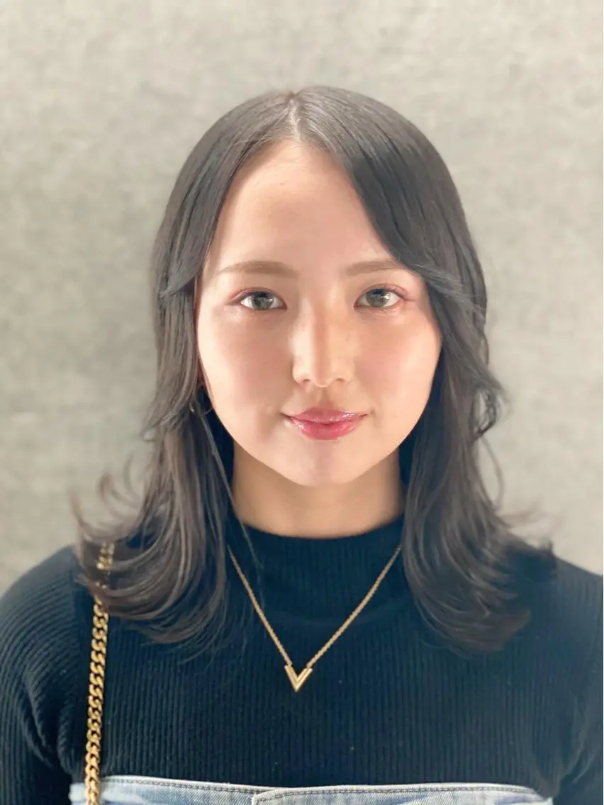 ミディアム アッシュ ボブ くびれヘア ハイライト レイヤーカット 原宿アンリ 山下卓也のヘアスタイル