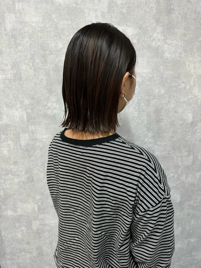 ショート 切りっぱなしボブ ショートボブ ハンサムショート 丸みショート アッシュ カット ヘアカラー トリートメント モテ髪/ボブ/ショー ト/アダチフウトのヘアスタイル